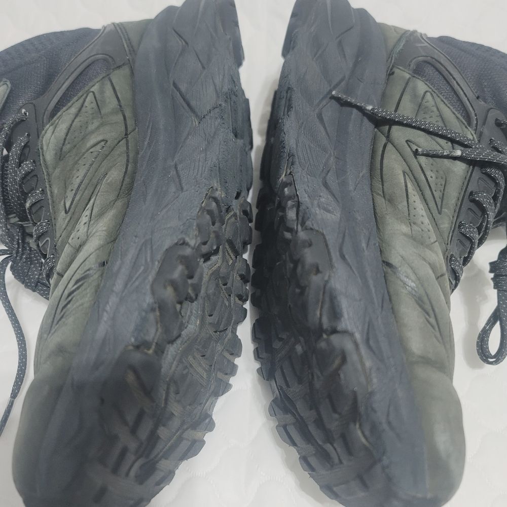 HOKA Boot Challenger Mid Goretex Size 8.5 shoes - Picture 13 of 16